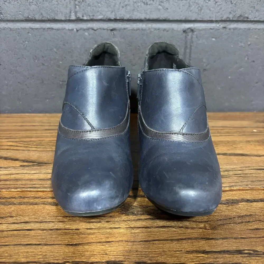 Clarks Bendables Women’s 7.5M Blue Leather Ankle Booties Side Zip